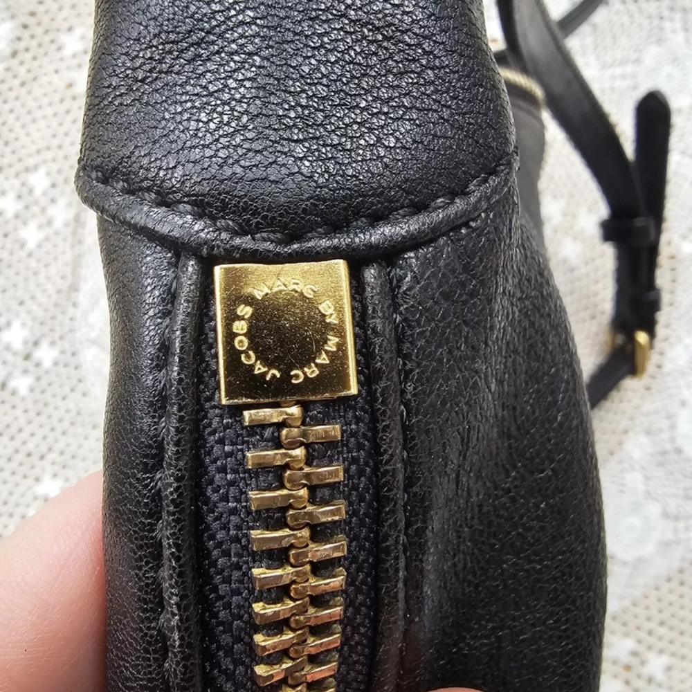 Marc Jacob's Crossbody Black Two Tone Hardware  purse - Picture 5 of 16